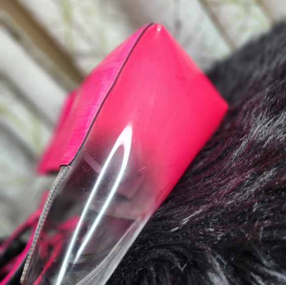 Vince Camuto barbie purse - Picture 7 of 10